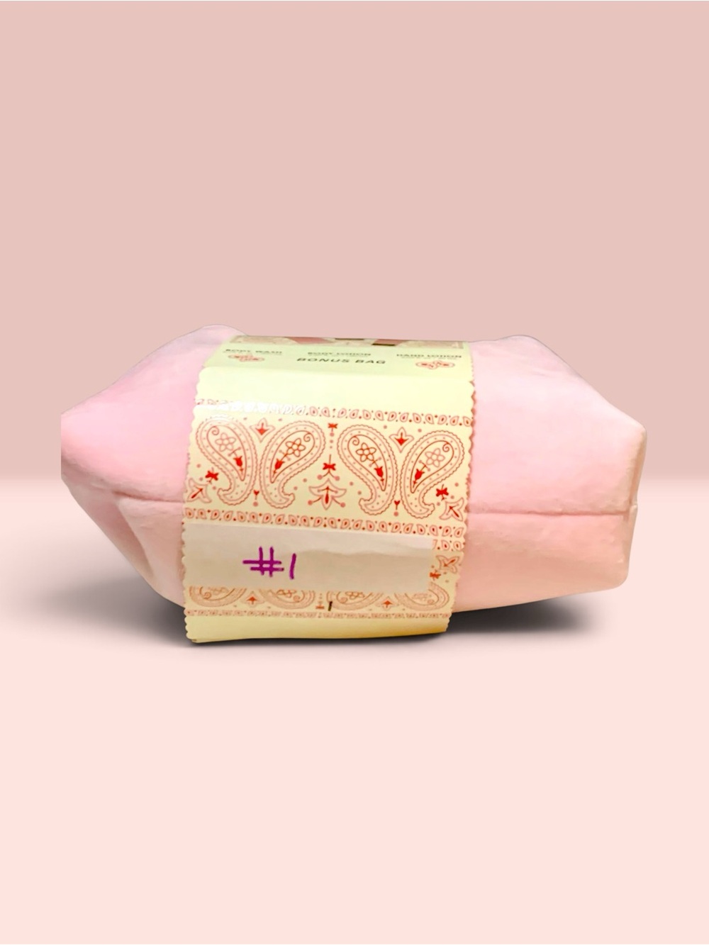 Nicole Miller New York "Strawberries & Vanilla" Shower Kit with Plush Bonus Bag - Picture 2 of 5